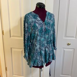 Westport top with zipper in aqua/blue design
